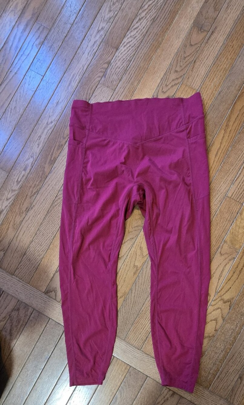 Halara Red Burgundy 7/8 Length Leggings XL